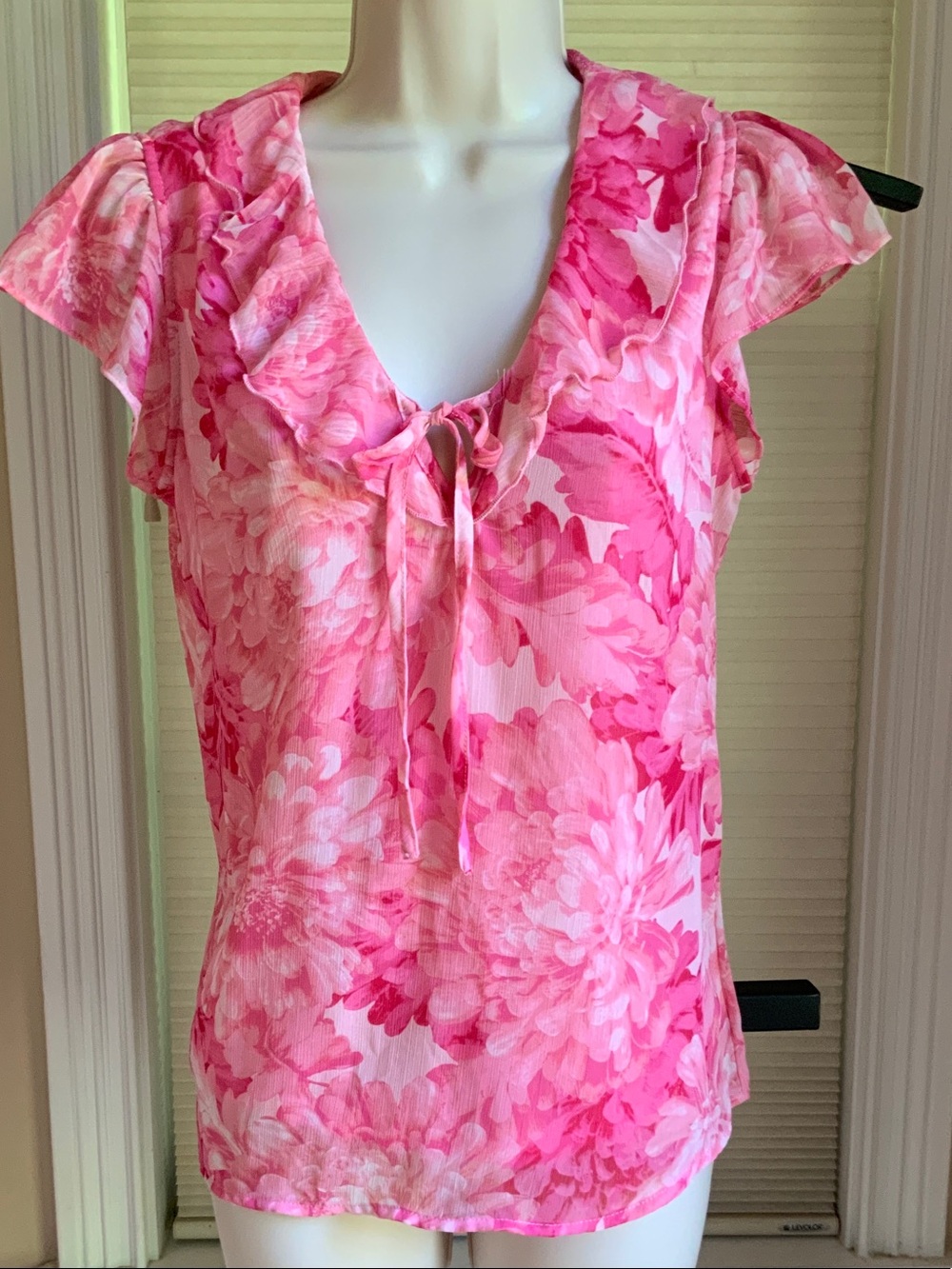 Pink Floral Ruffle Tie-Neck Top w/tie detail